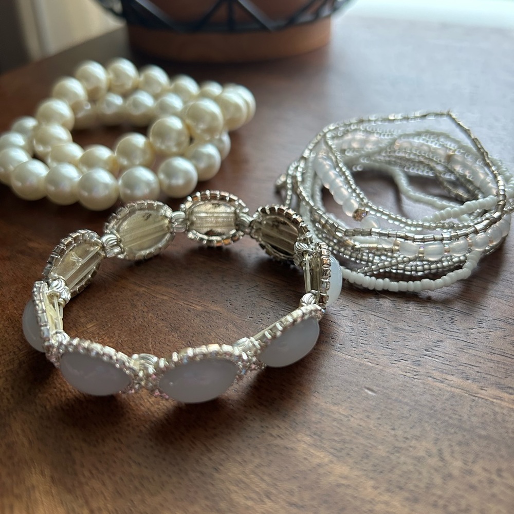 Assorted bracelet bundle